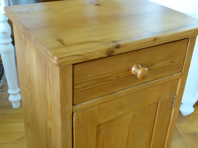 Nachtschrank