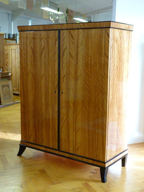 Schrank