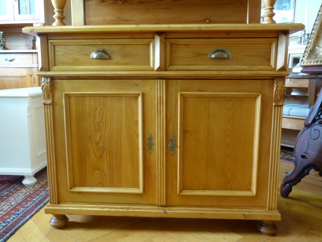 Küchenschrank