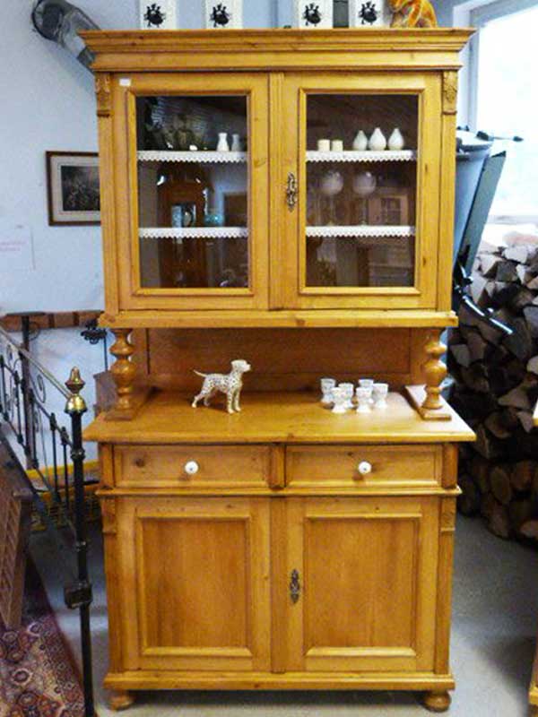 Küchenschrank