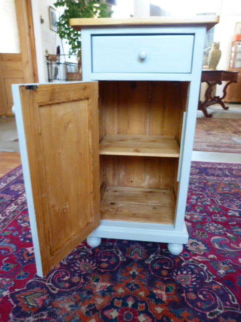 Nachtschrank