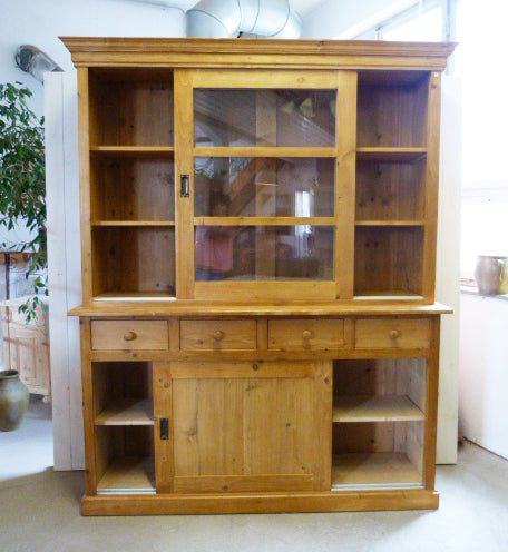 Küchenschrank