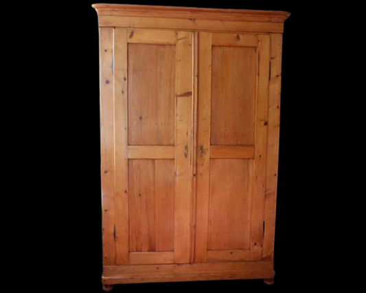 Schrank um 1850