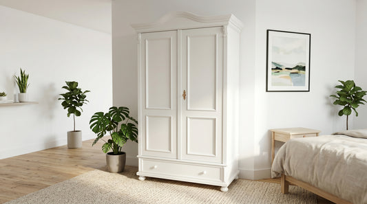 Weichholzschrank