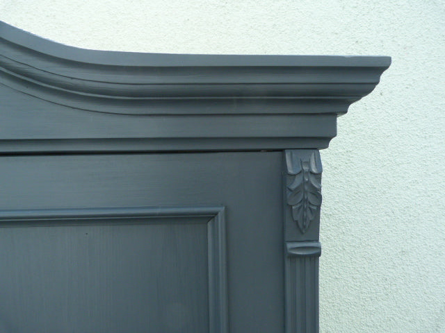 Landhaus-Schrank