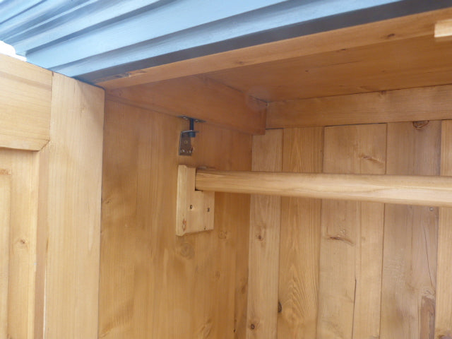 Landhaus-Schrank