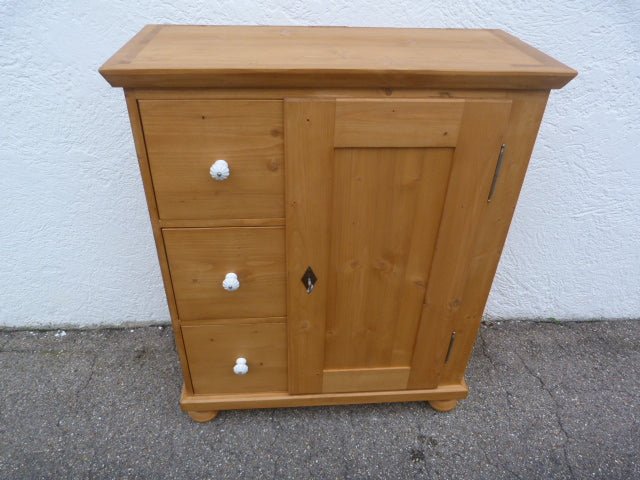 Brotschrank