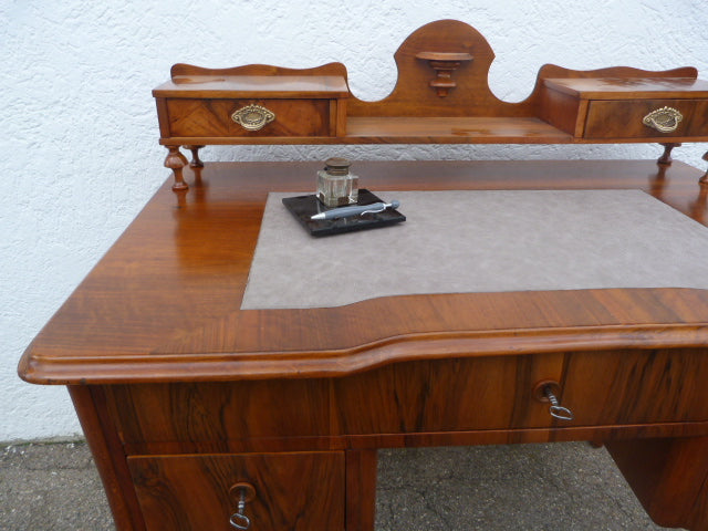 Damenschreibtisch