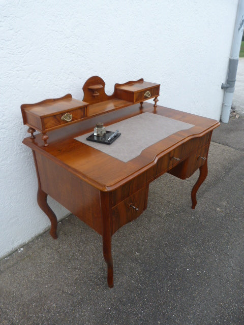 Damenschreibtisch