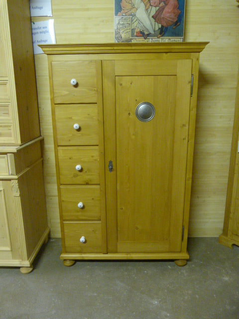 Brotschrank