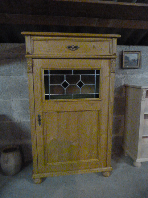 Vertiko (0107)