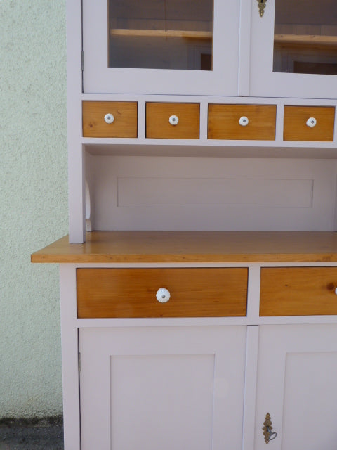 Küchenschrank