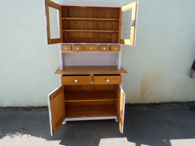 Küchenschrank
