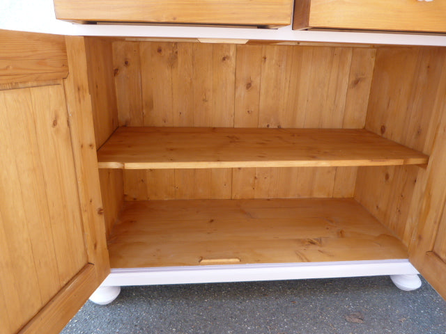 Küchenschrank