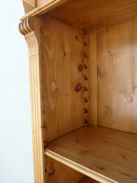 Bücherschrank (0110)