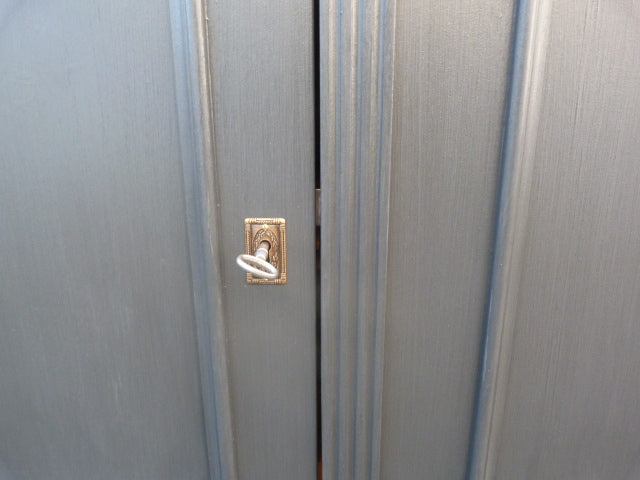 Waschtischunterschrank