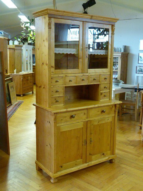 Küchenschrank