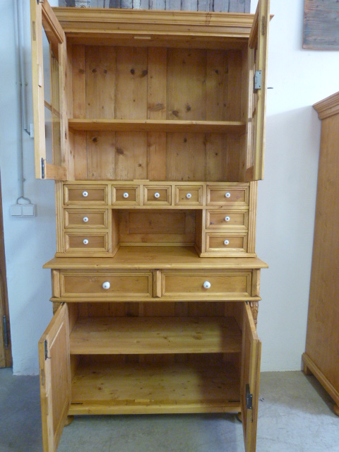 Küchenschrank