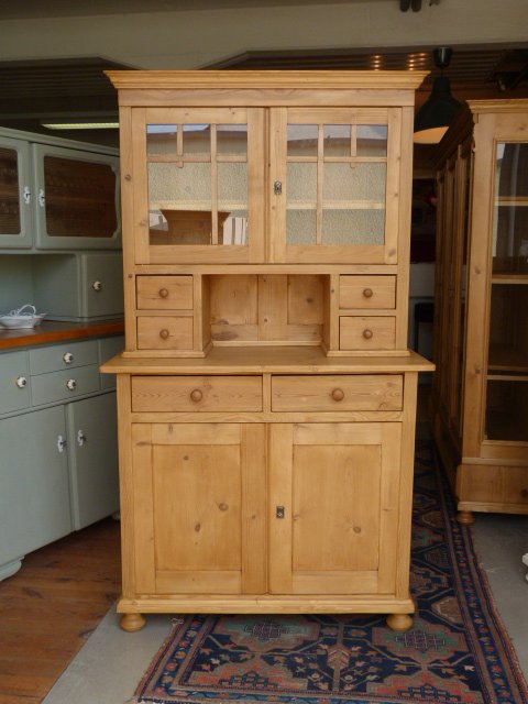 Küchenschrank