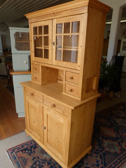 Küchenschrank