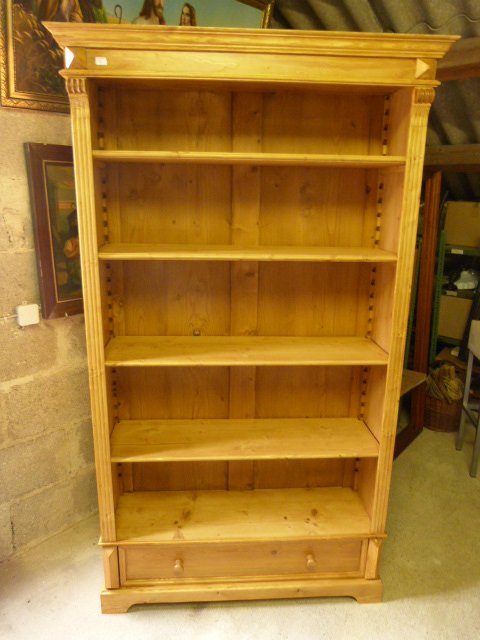 Bücherschrank