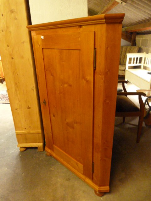 Eckschrank