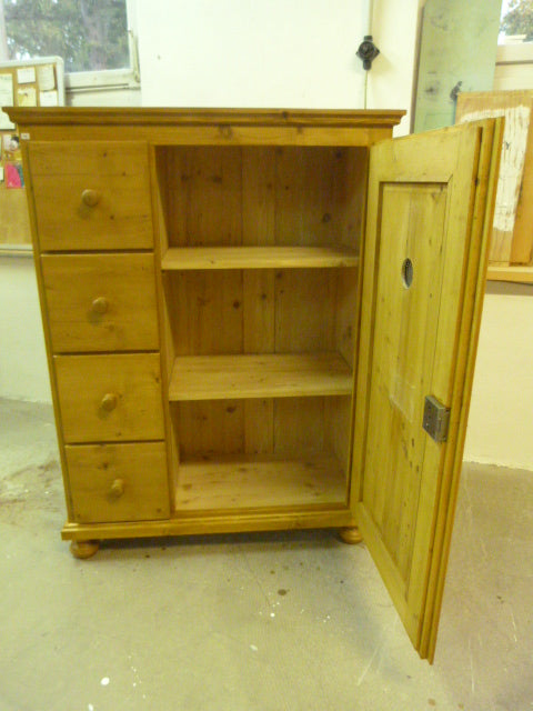 Brotschrank