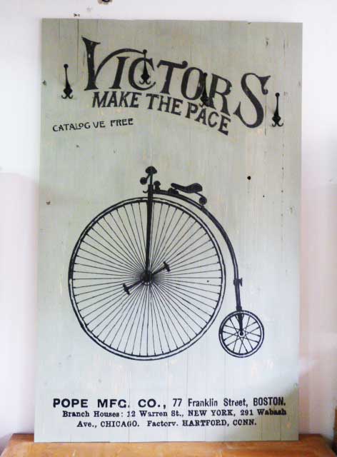 Vintage Garderobe