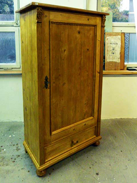 halbhoher Schrank