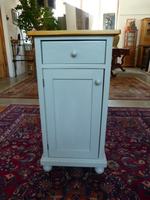 Nachtschrank
