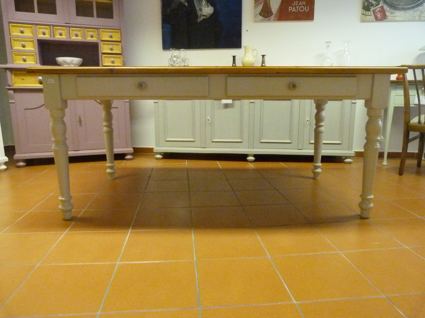 Tisch im Landhausstil