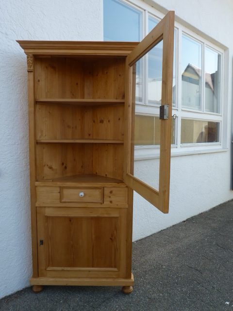 Eck-Schrank