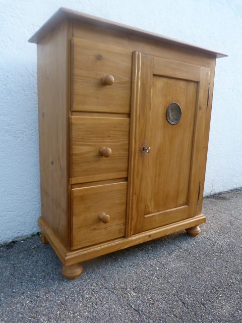 Brotschrank