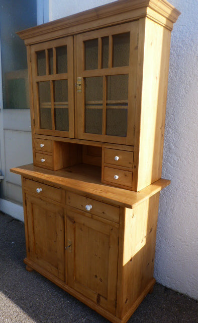 Küchenschrank