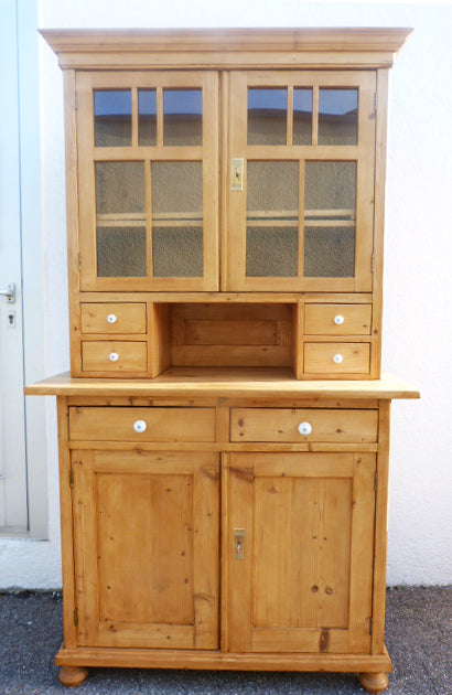 Küchenschrank