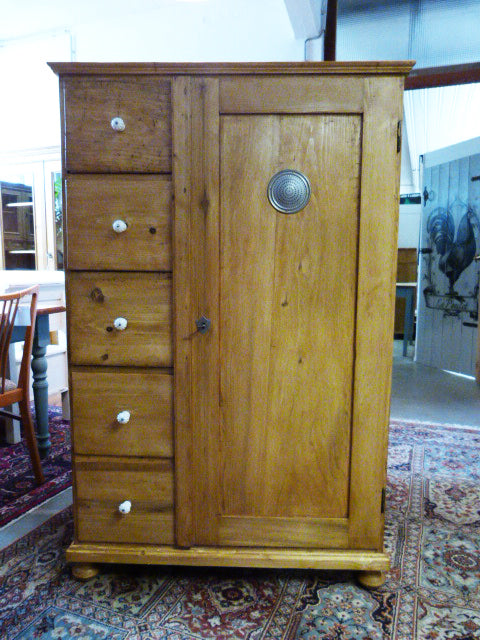 Brotschrank
