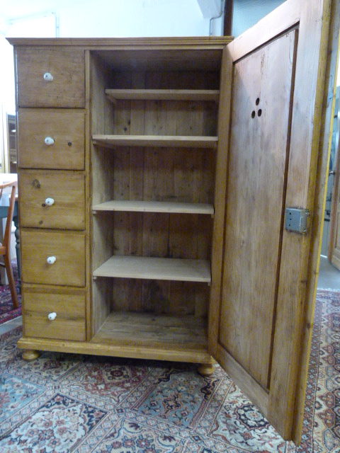 Brotschrank