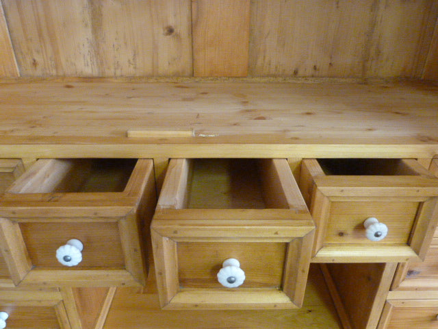 Küchenschrank