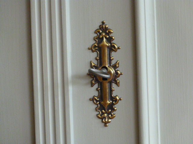 Weichholzschrank