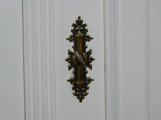 Weichholzschrank