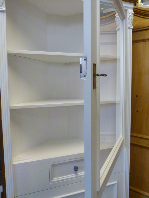 Eck-Schrank